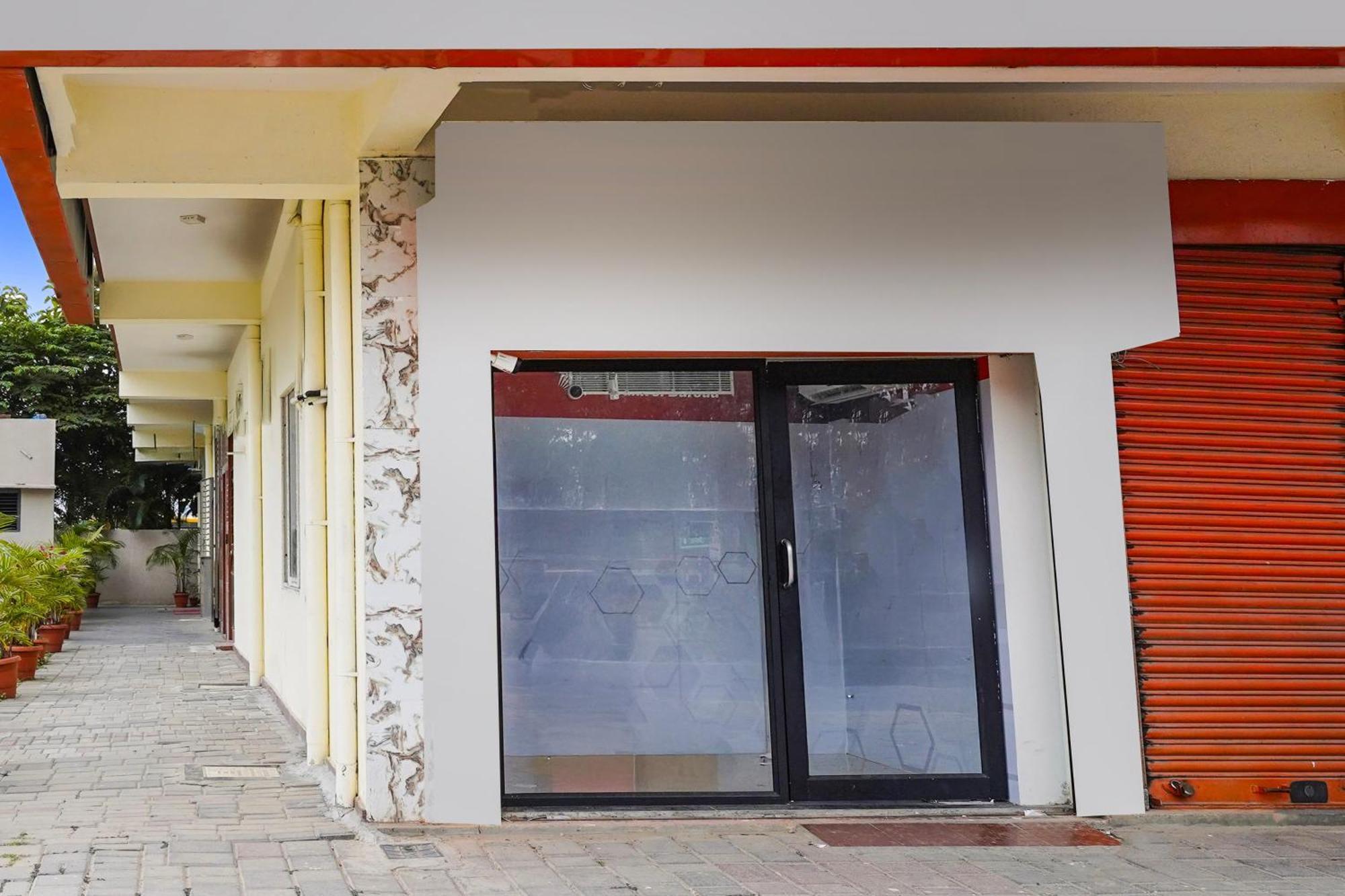 Townhouse Bidadi Formerly Royal Garuda Exterior foto