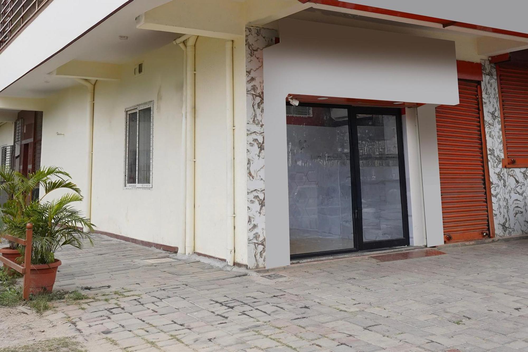 Townhouse Bidadi Formerly Royal Garuda Exterior foto